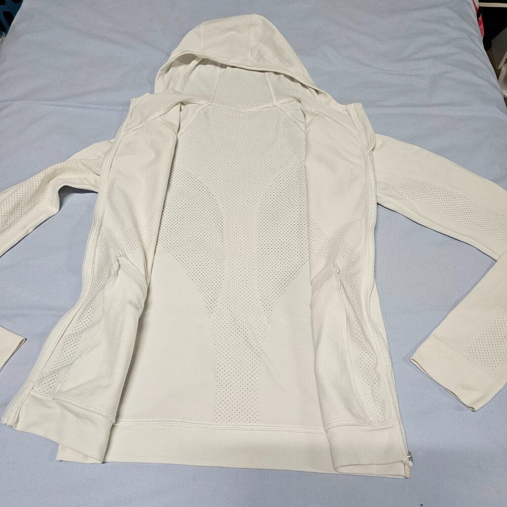 Lululemon Ventilate Hooded Jacket Women Size 6 White Perforated - Picture 13 of 14